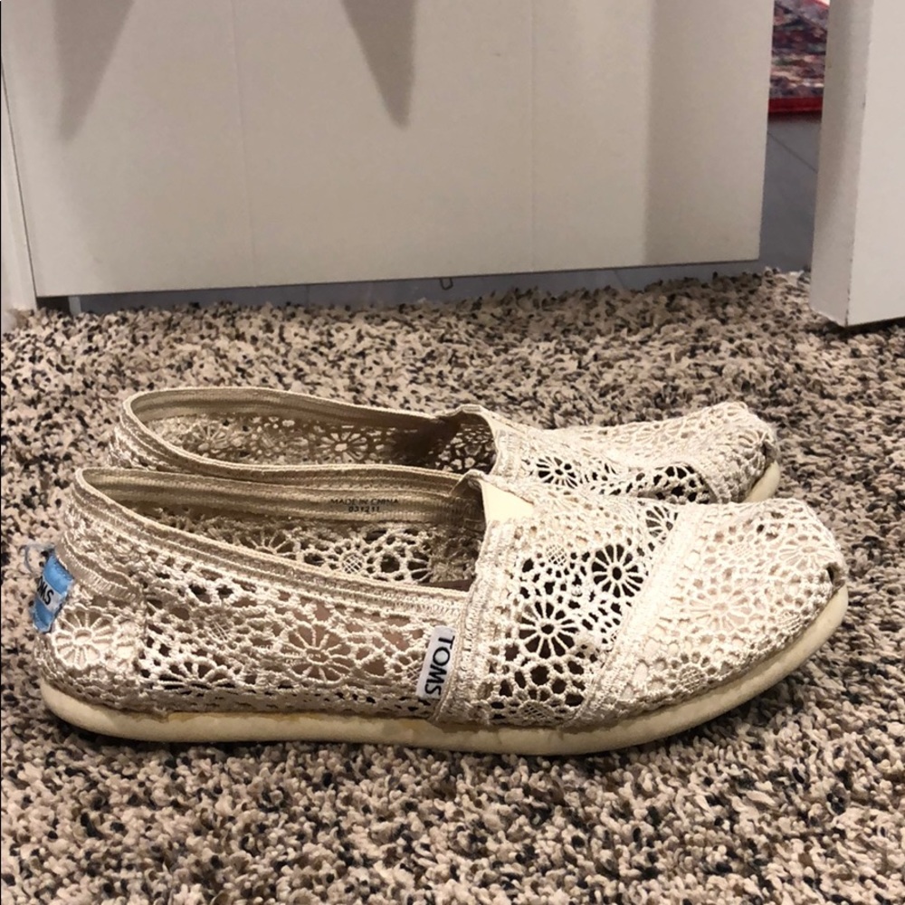 Toms